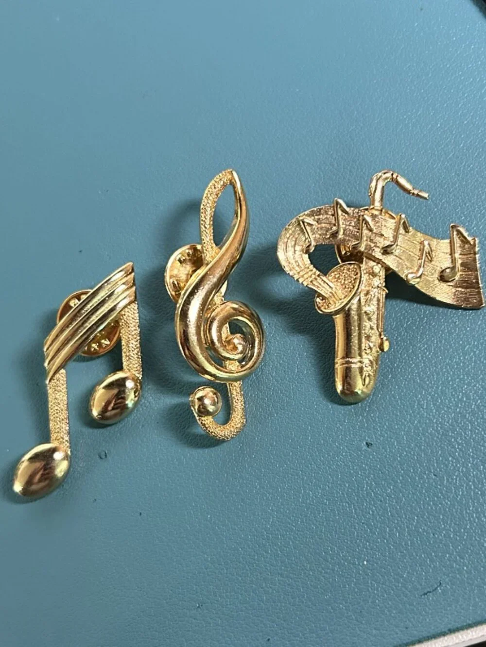 Vintage JJ Jonette Casual Corner Gold-Tone Music Scatter Pin Set NIP
